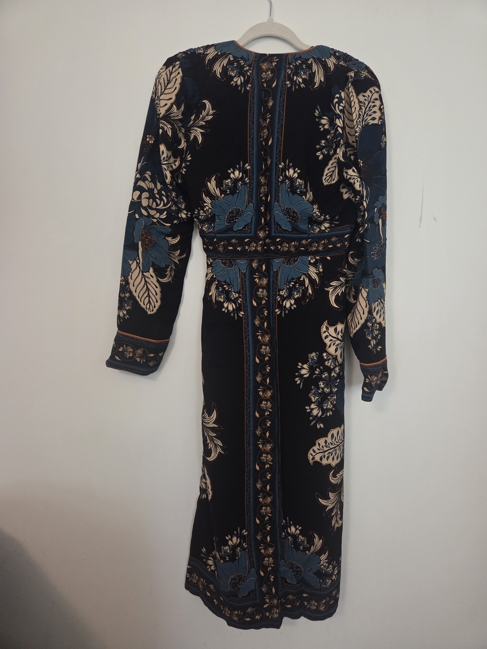 Farm Rio Long Floral Wrap Dress in Teal and Black Size Medium - Picture 4 of 5